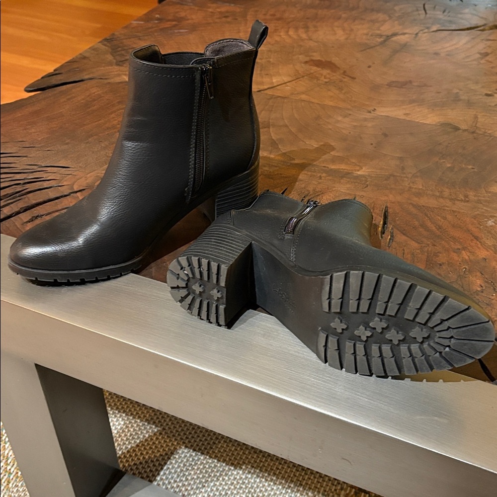 Life Stride Black Ankle Boots